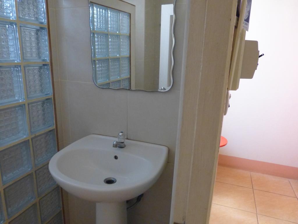 ホテル シルバーリーフ ウドーンターニー 部屋 写真