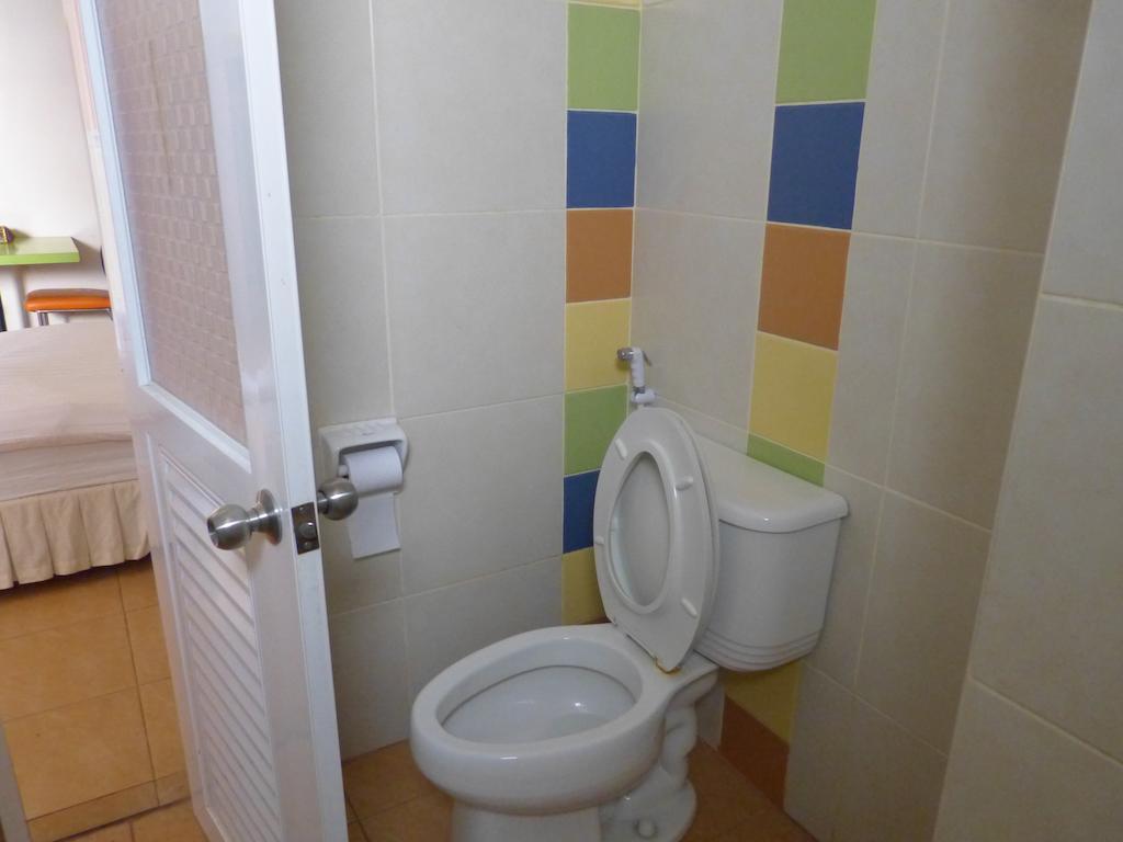 ホテル シルバーリーフ ウドーンターニー 部屋 写真